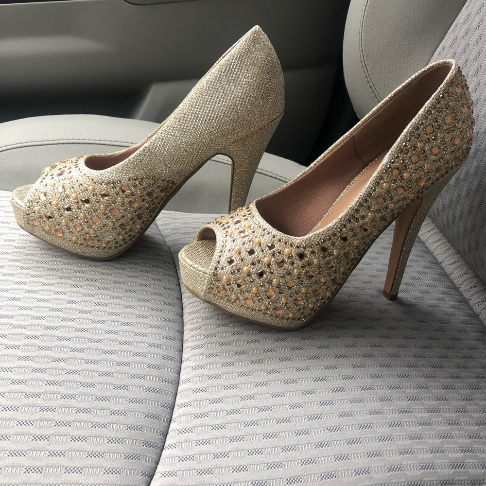 Formal Gold Heel